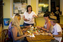 Jausenzeit Terrasse Camping am Badesee