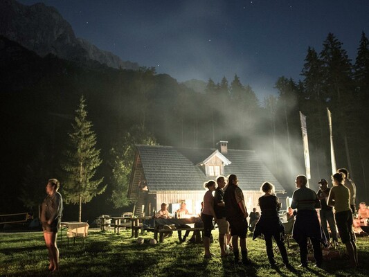 Geselliges Beisammensein am Campingplatz | © Stefan Leitner