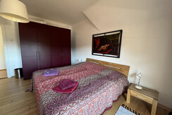 "Rose" bed and dining room