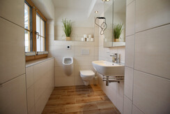 Chalet Mama, Badezimmer EG4