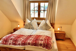 Chalet Mama, Gaubenzimmer, Doppelbett