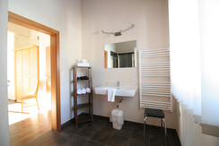 Jedes Zimmer mit eigenen Bad und WC