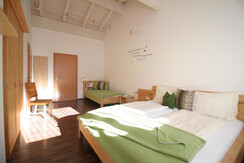 Zimmer mit Dusche / Wc / TV und W-lan