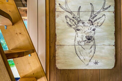 Wohnzimmer Detail-Hirschbild