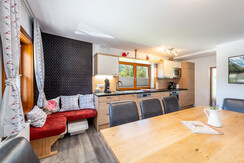 Chalet-am-See-Apartment-Haus-myNests-Aich-Schladmi