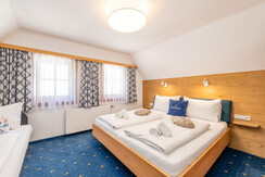 Chalet-am-See-Apartment-Haus-myNests-Aich-Schladmi