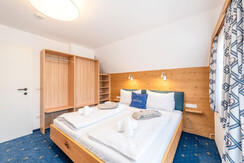 Chalet-am-See-Apartment-Haus-myNests-Aich-Schladmi