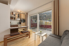 Crystal Top 5a Eat-in kitchen with balcony