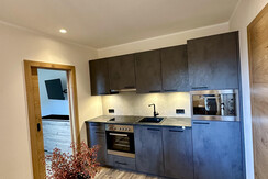 DCCE91A7-EB45-418C-A0C9-4C9B63C0DDCC