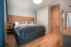 Masterbedroom with bathroom spa en-suite