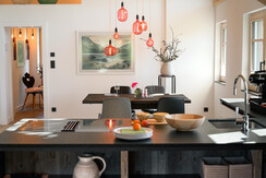 Atemberaubende Wohnküche mit Essbereich