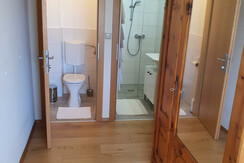 bad-familienzimmer-pension-oberwoelz