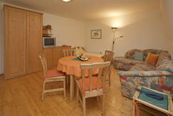 Wohnraum mit Einzelbett