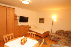 Einzelbett im Wohnbereich