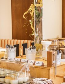 Frühstück mit Produkten direkt von unserem Hof | © THOMAS SATTLER | Bauernhof Hotel Matlschweiger