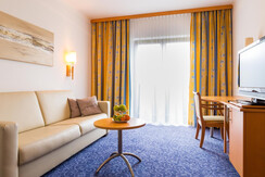 Familienzimmer Couch m. Fernseher