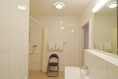 Doppelzimmer Komfort Badezimmer