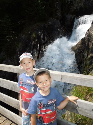 Am Günster Wasserfall (65 m Fallhöhe | © ernst spreitzer