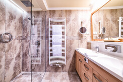 401 Dusche Sonnenzimmer ohne Balkon