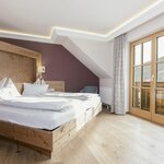 Photo of Suite, separate toilet and shower/bathtub