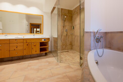 111 Alpenglühen Bad