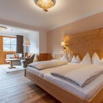 Photo of Suite, separate toilet and shower/bathtub