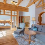 Photo of Suite, separate toilet and shower/bathtub