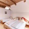 Photo of Triple room, bath, toilet | © Salzstiegl Tourismus GmbH