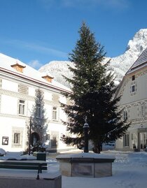 Bergmannsplatz im Winter 2013 bearbeitet | Krapf Stadtgemeinde Eisenerz