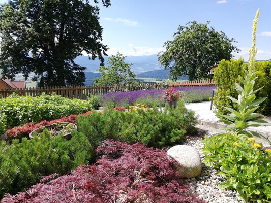 FerienwohnungHochfelner-Garten-Murtal-Steiermark | © Ferienwohnung Hochfelner