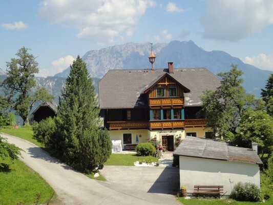 Farmreiterhof - Hausfoto Sommer