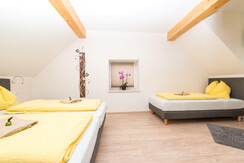 Ferienwohnung-Zimmer-Yassi-Zimmer201-Murtal