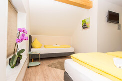 Ferienwohnung-Zimmer-Yassi-Zimmer201-Murtal