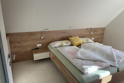 2. Schlafzimmer im Obergeschoss