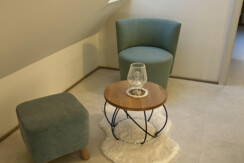 Vorraum mit Sitzmöglichkeit