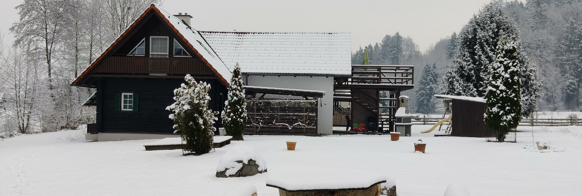 Ferienhaus "Am Bach" im Winter