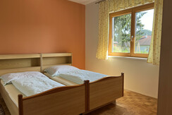 Schlafzimmer 2
