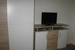 Mit TV im Zimmer