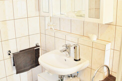 Ferienhaus Possath Badezimmer ||