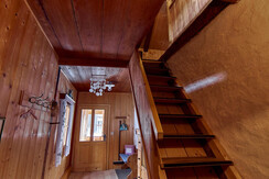 Ferienhaus Pucher, Grundlee, Vorraum mit Aufgang