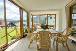 Wintergarten mit schöner Aussicht