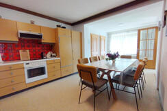 Küchenblock mit Sitzgruppe