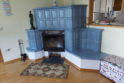 Kachelofen im Wohnzimmer, Ferienhaus Waldesruh