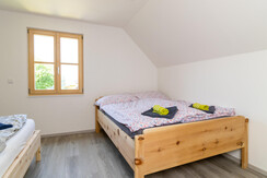 Obergeschoss: Schlafzimmer mit 2 Doppelbetten