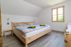 Obergeschoss: Schlafzimmer mit 2 Doppelbetten