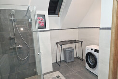 Waschmaschine mit Wäscheständer