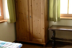 19 Schlafzimmer Kasten