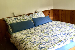 20 Schl.Zi. Doppelbett blau-grün