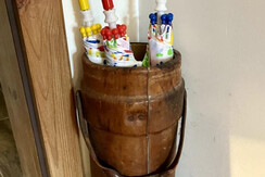 FA6FA84B-E5A4-490A-BA6A-0ADDA4BDD52E_1_105_c