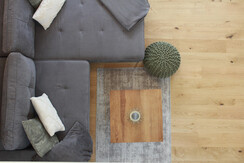 Blick vom Schlafzimmer ins Wohnzimmer